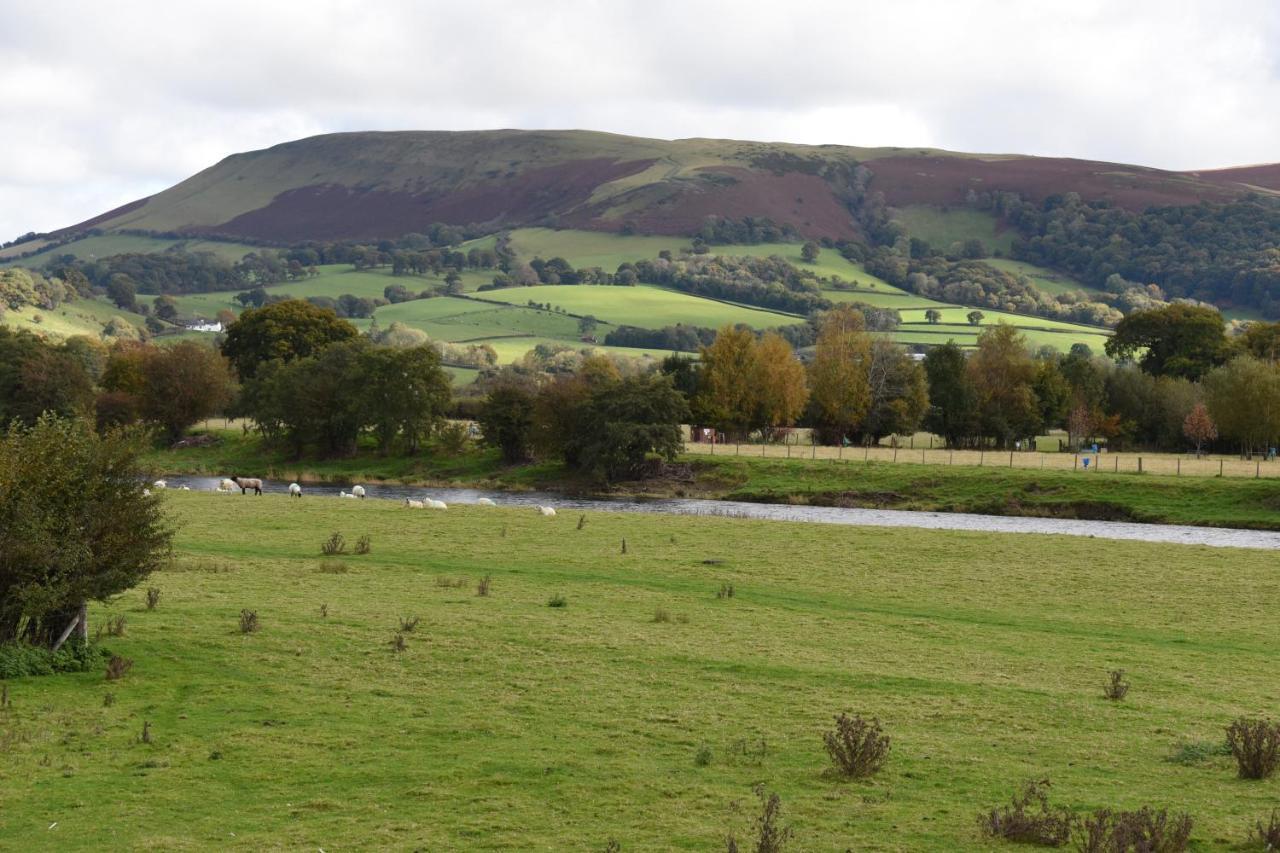 The Llanelwedd Arms Hotel Builth Wells Dış mekan fotoğraf
