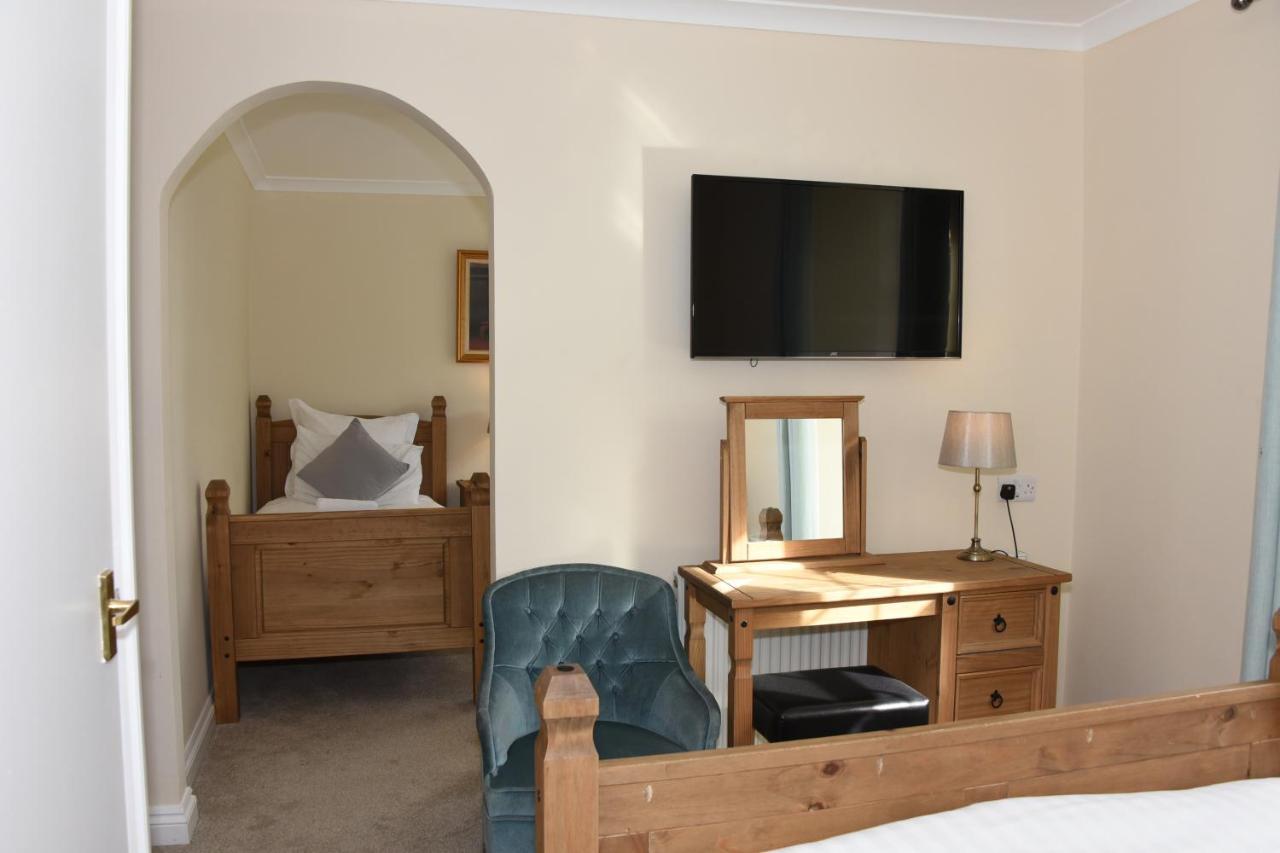 The Llanelwedd Arms Hotel Builth Wells Dış mekan fotoğraf