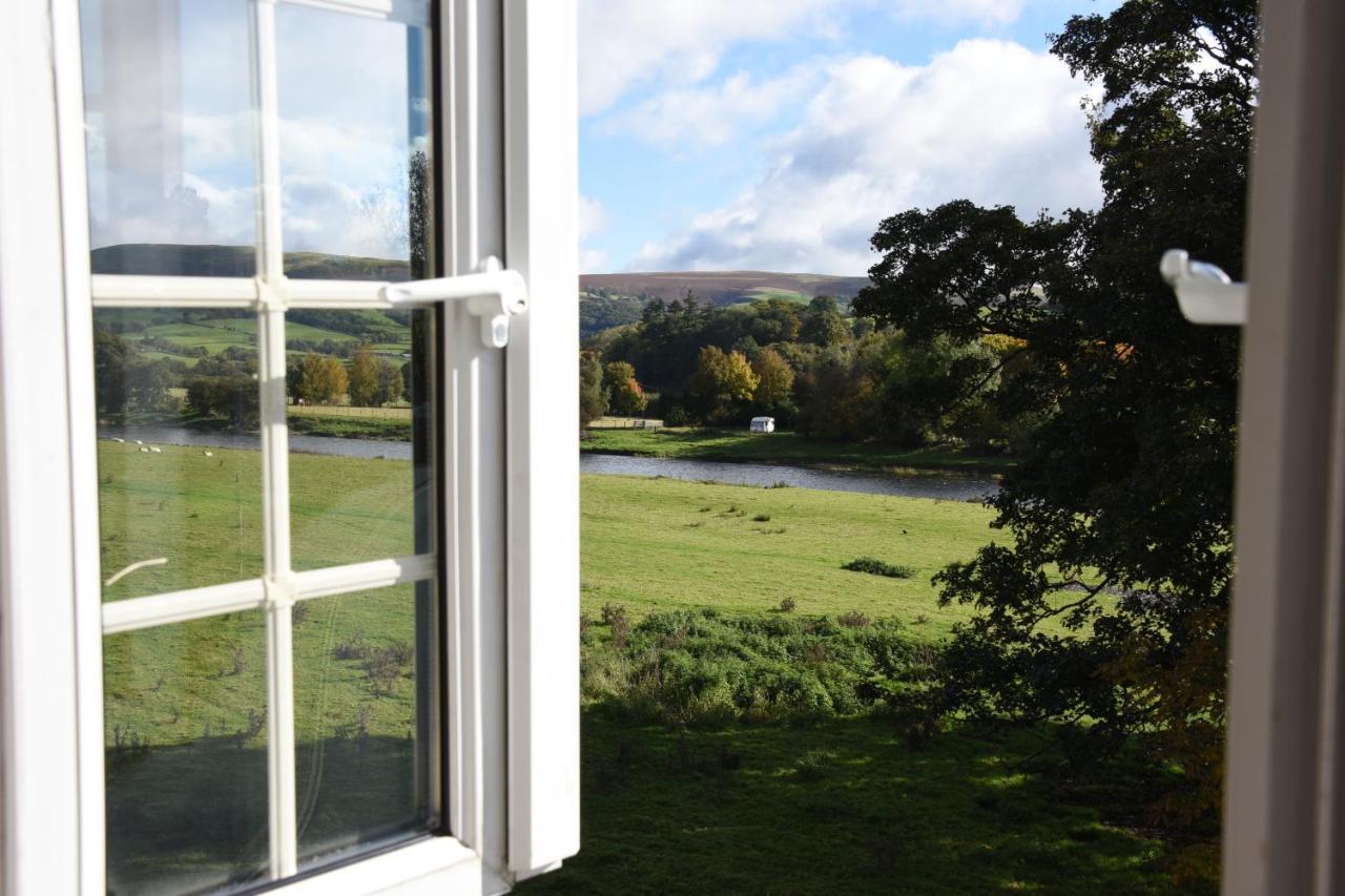 The Llanelwedd Arms Hotel Builth Wells Dış mekan fotoğraf